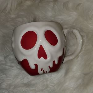 Brand new Disney Poisoned Apple mug! ❤